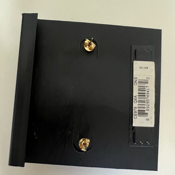 NWT Coach Horse shoe shape with rose quarts stone earrings💕 - Picture 11 of 11